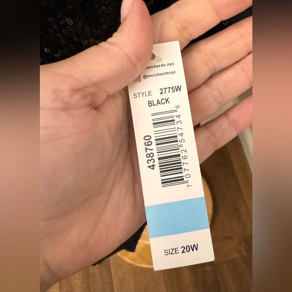 Plus Sequin Dress 🖤 - Picture 7 of 9